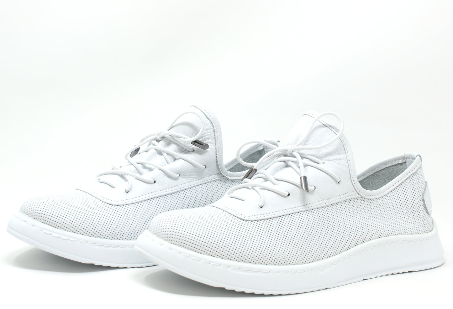 Breathable Leather Trainer