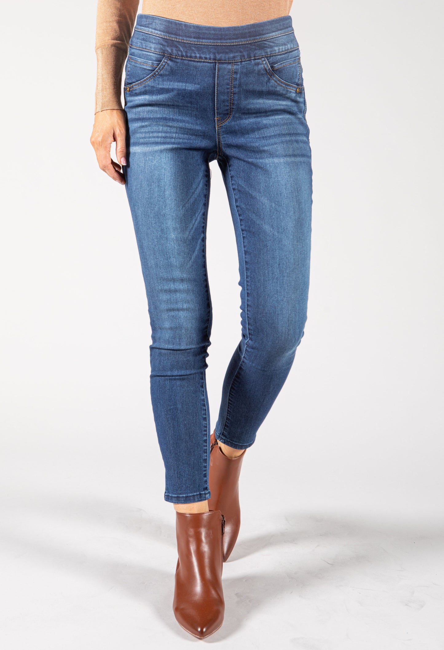 Pull On Glider Ankle Length Jean from LA