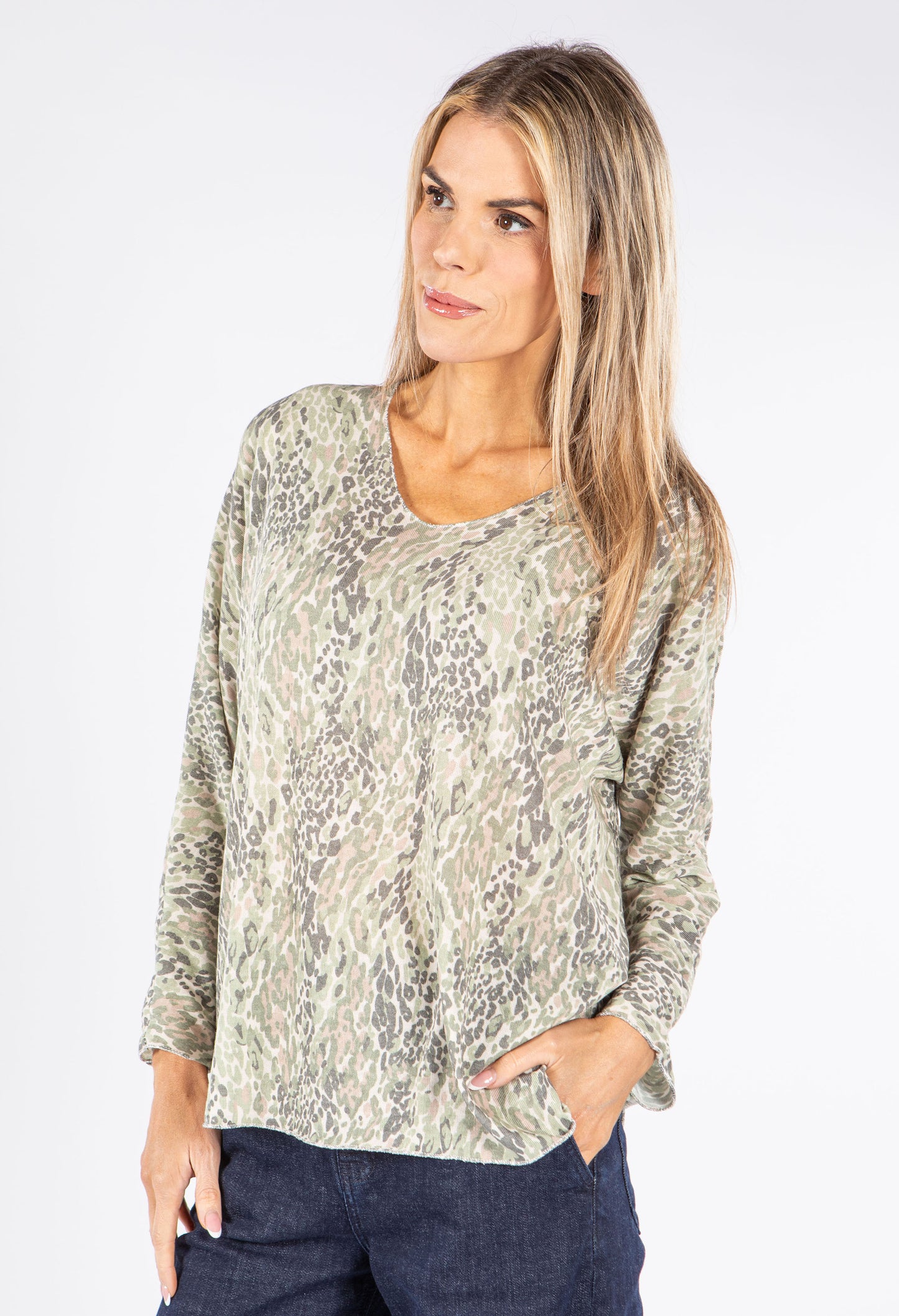 Animal Print Fine Knit Pullover