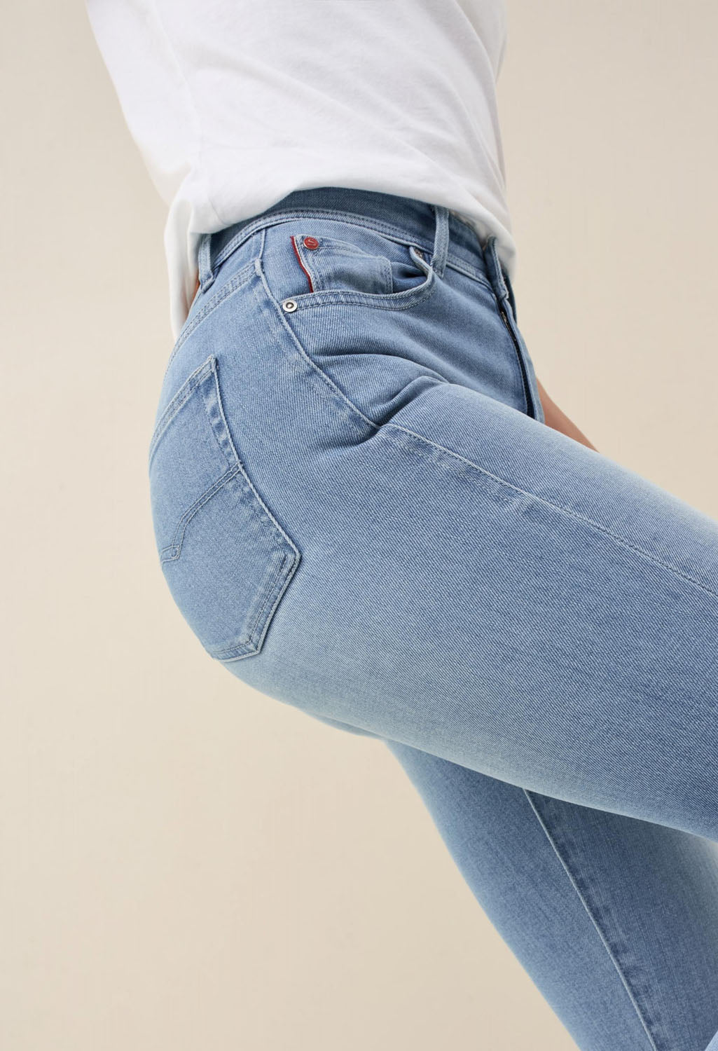 ELEGANT CAPRI LIGHT JEANS