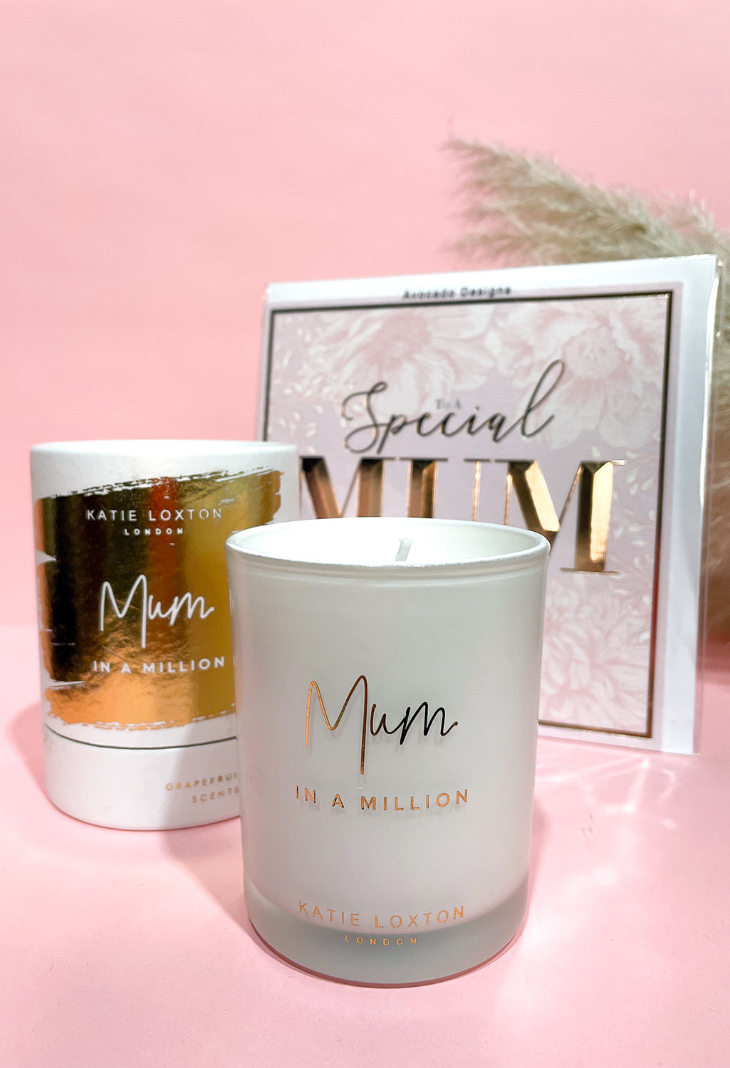 "MUM IN A MILLION" CANDLE | GRAPEFRUIT AND PINK PEONY