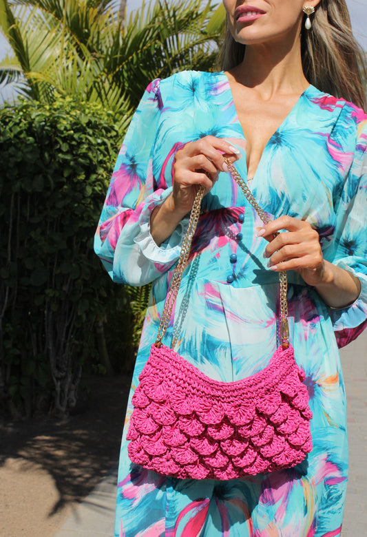 Straw Scalloped Cross Body Bag