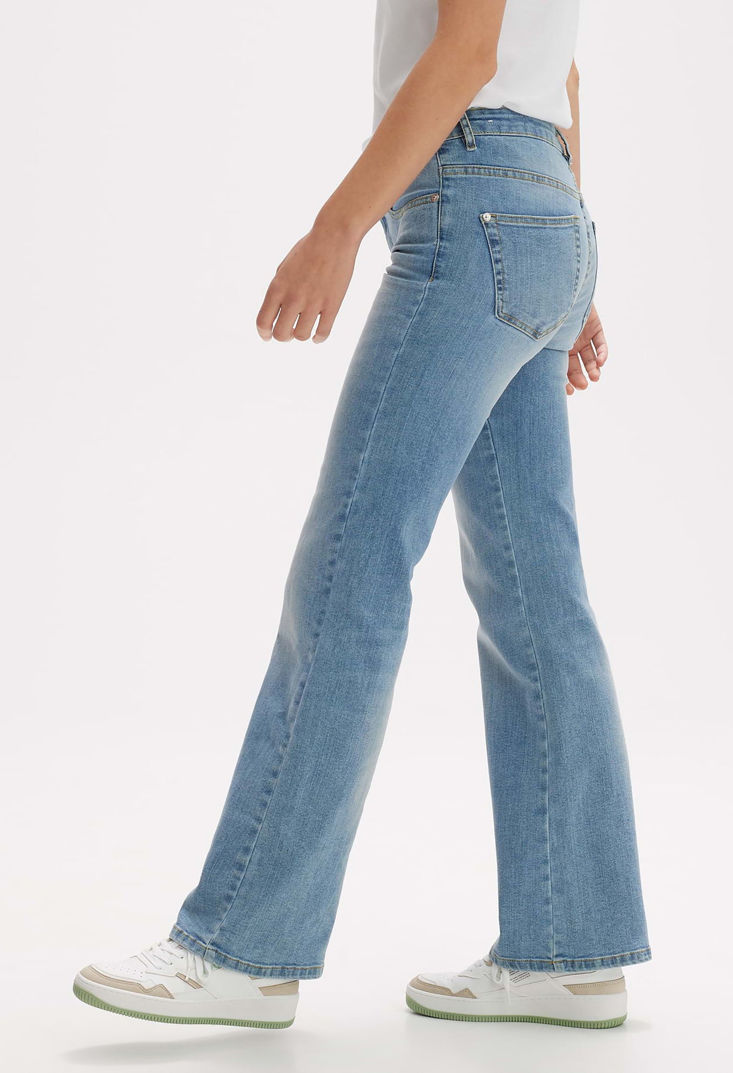 Melasi Flared Jeans