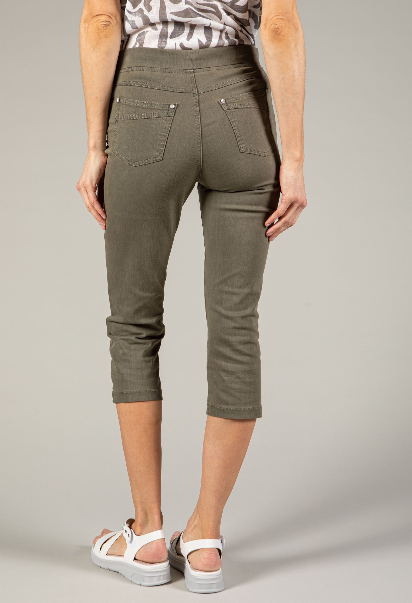 Jump-In 3/4 Length Jeans