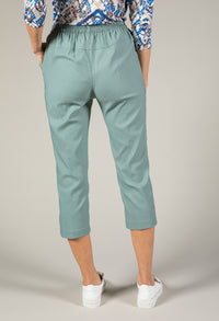 Pull-On Cropped Trouser