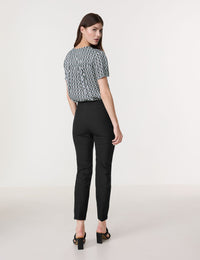 Leisure Cropped Slim Fit Pant