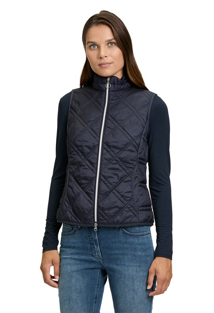 Quilted Zip Up Gilet