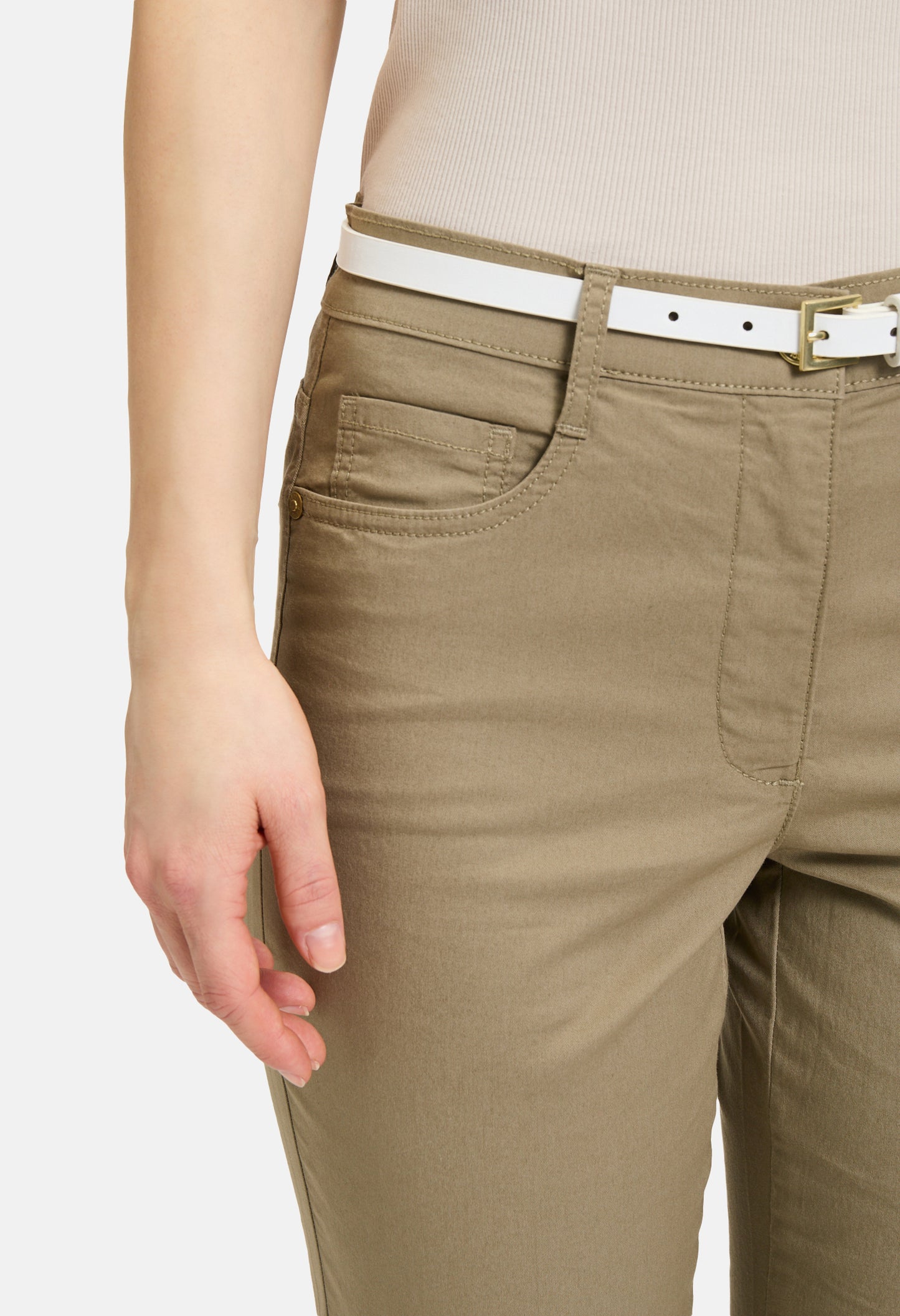 Summer trousers with belt