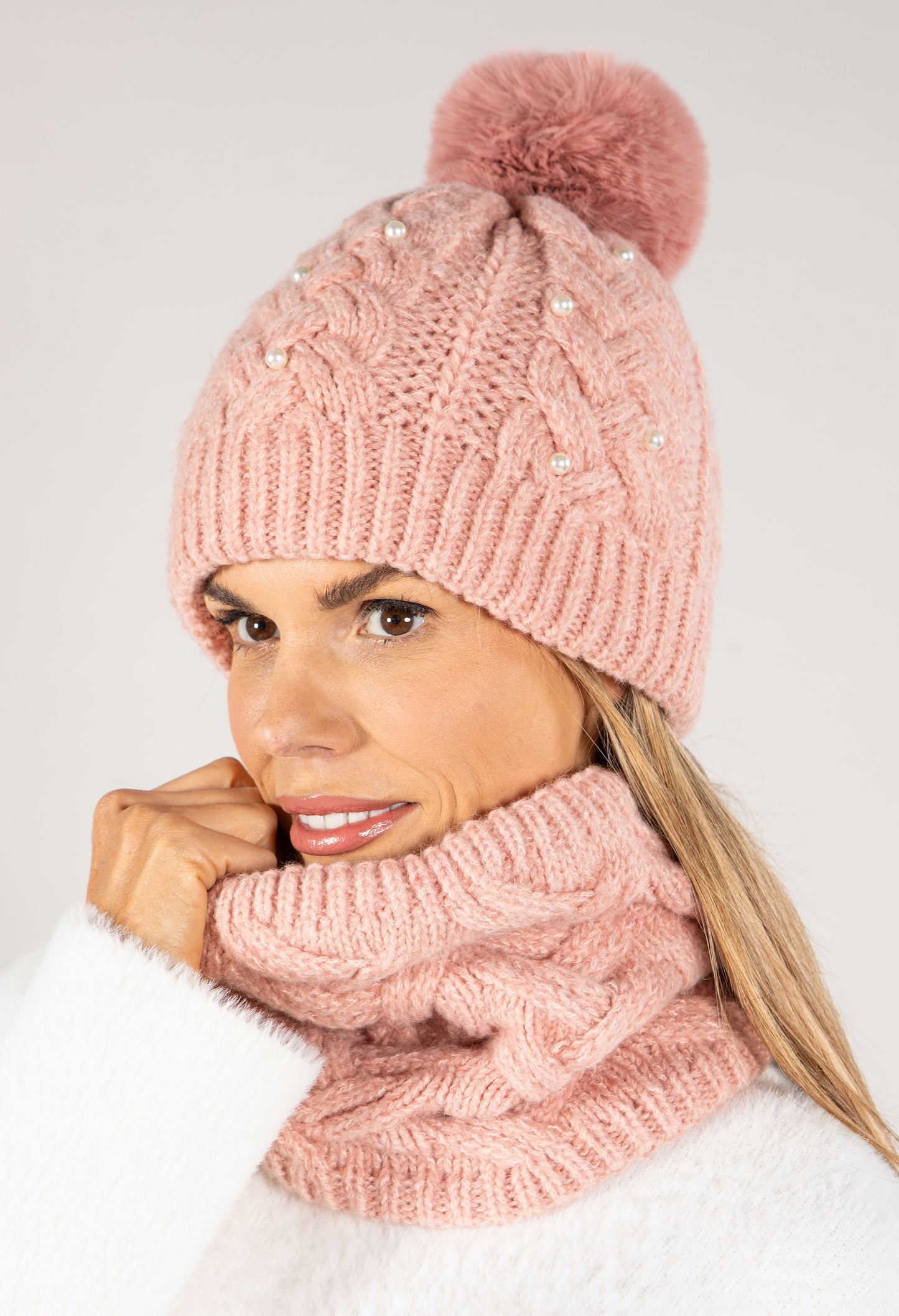 Chunky Knit Hat and Cowl Set