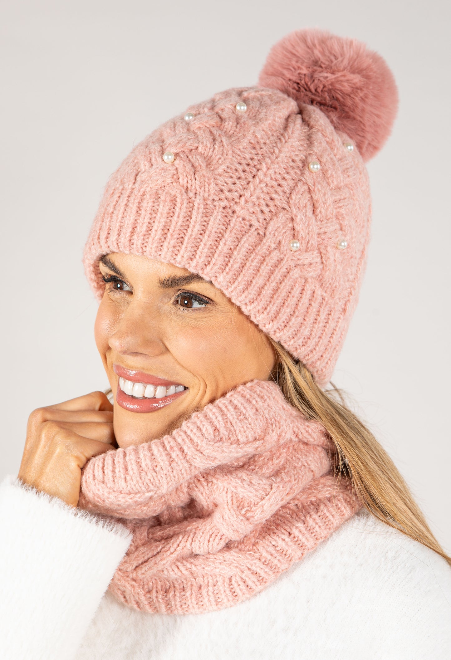 Chunky Knit Hat and Cowl Set