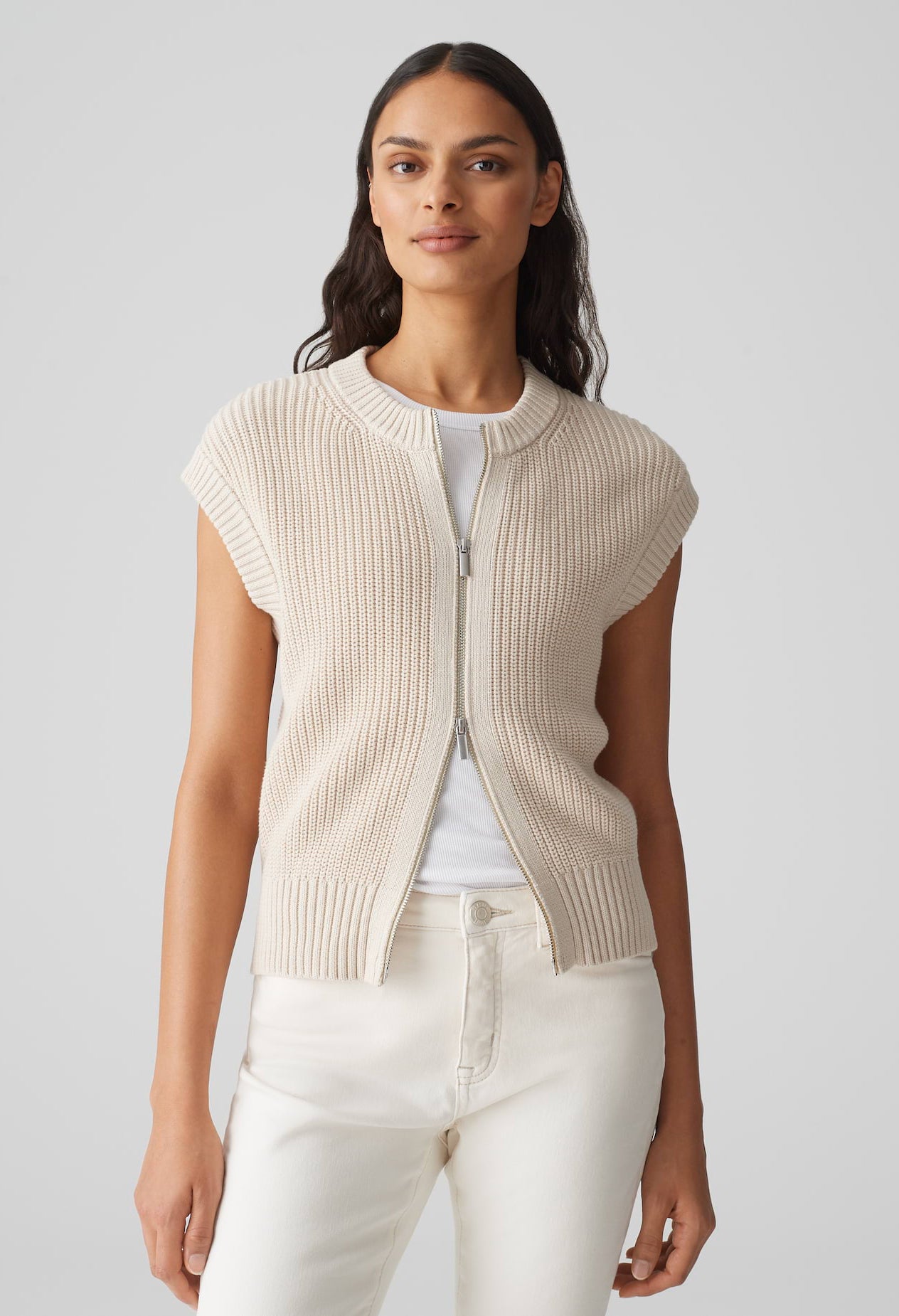 Dufka Sleeveless Zip Up Knit