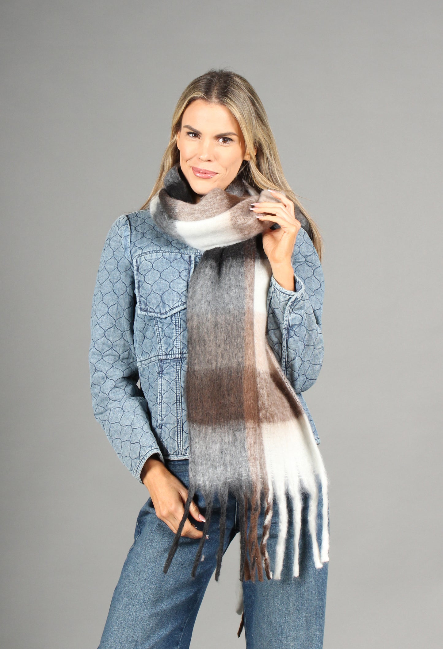 Super Soft Tassel End Check Scarf