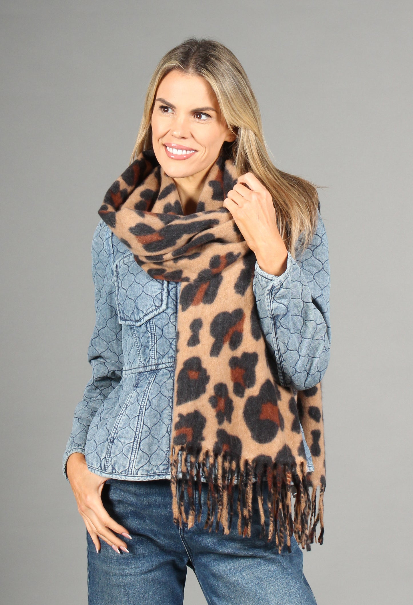 Soft Leopard Scarf