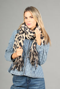 Soft Leopard Scarf