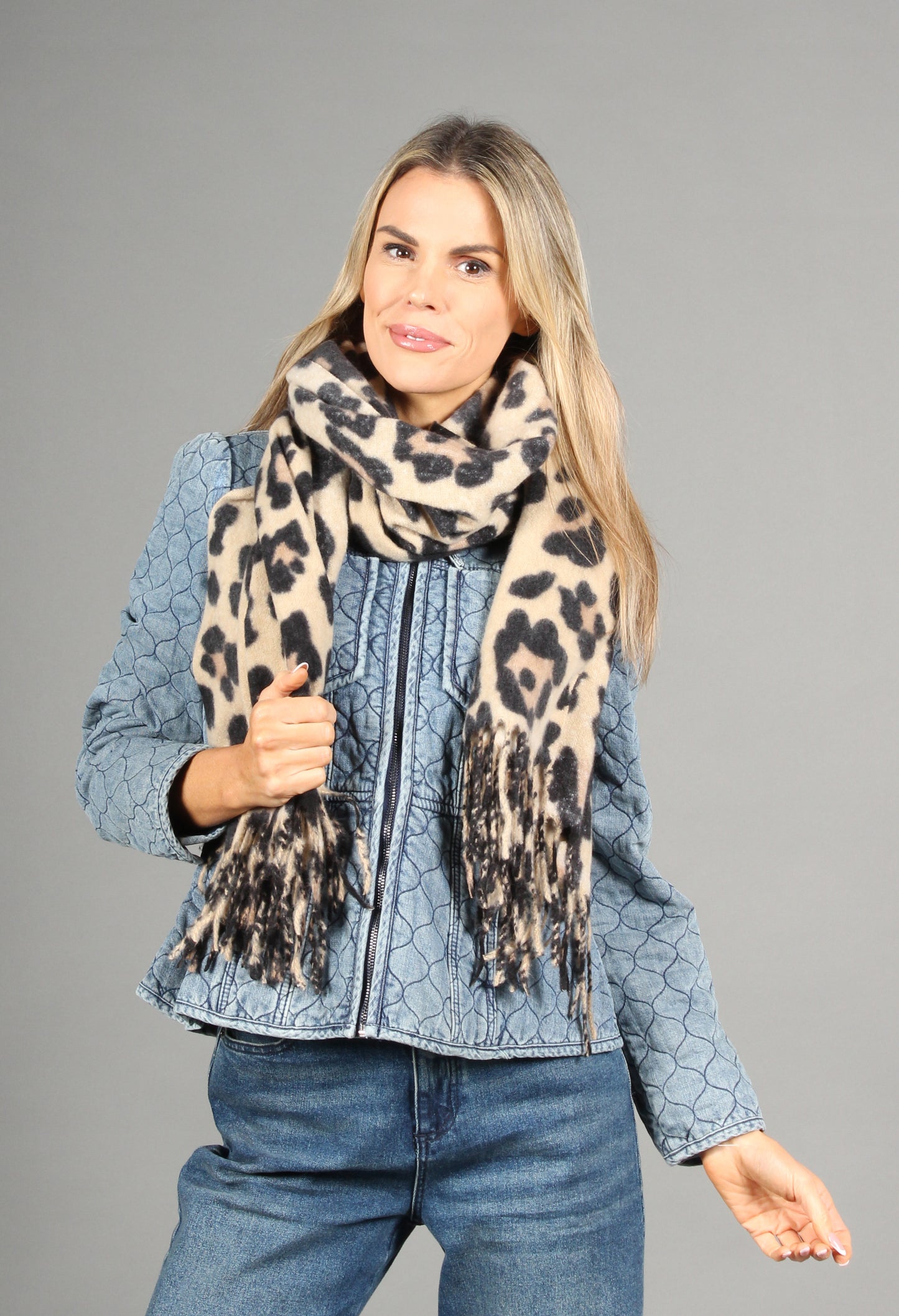 Soft Leopard Scarf