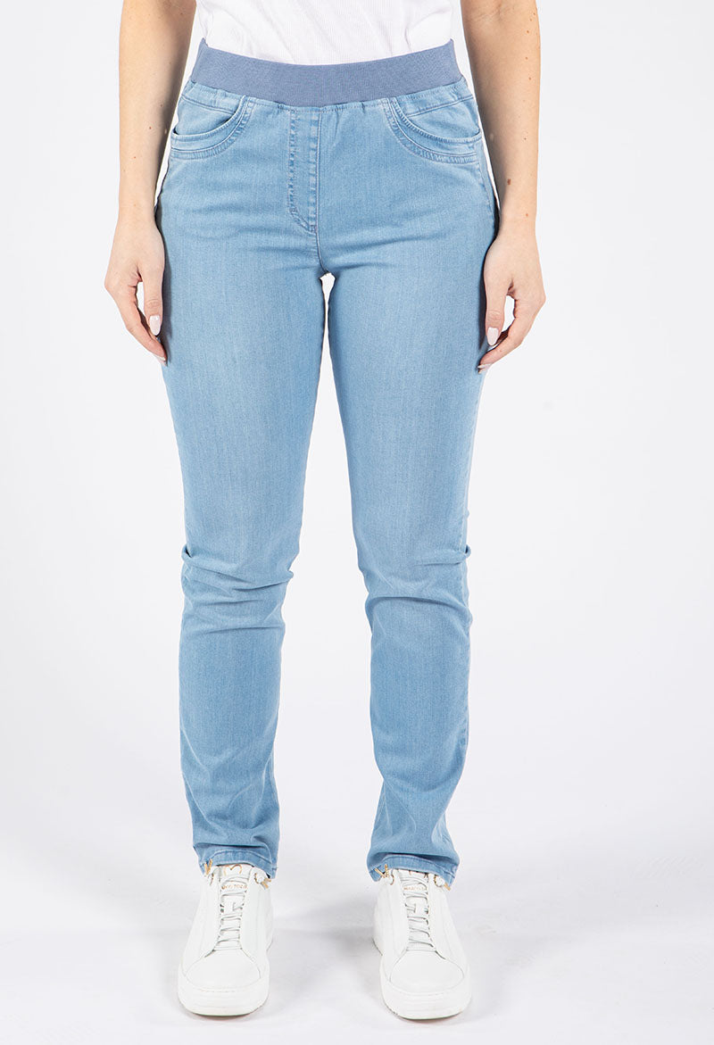 Pamina Slim Pull On Jean