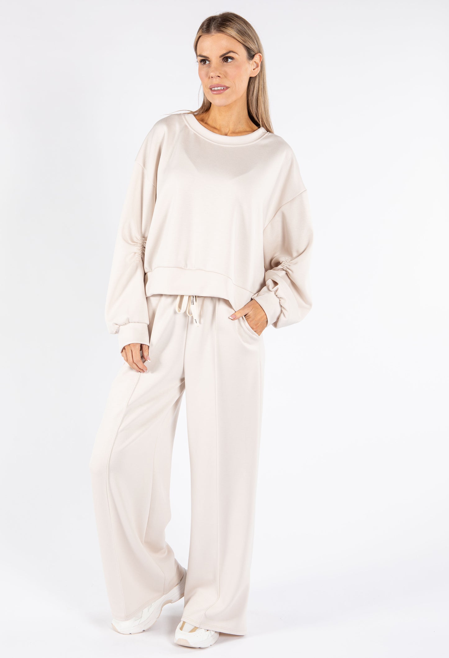 Ruched Sleeve Cropped Sweatshirt