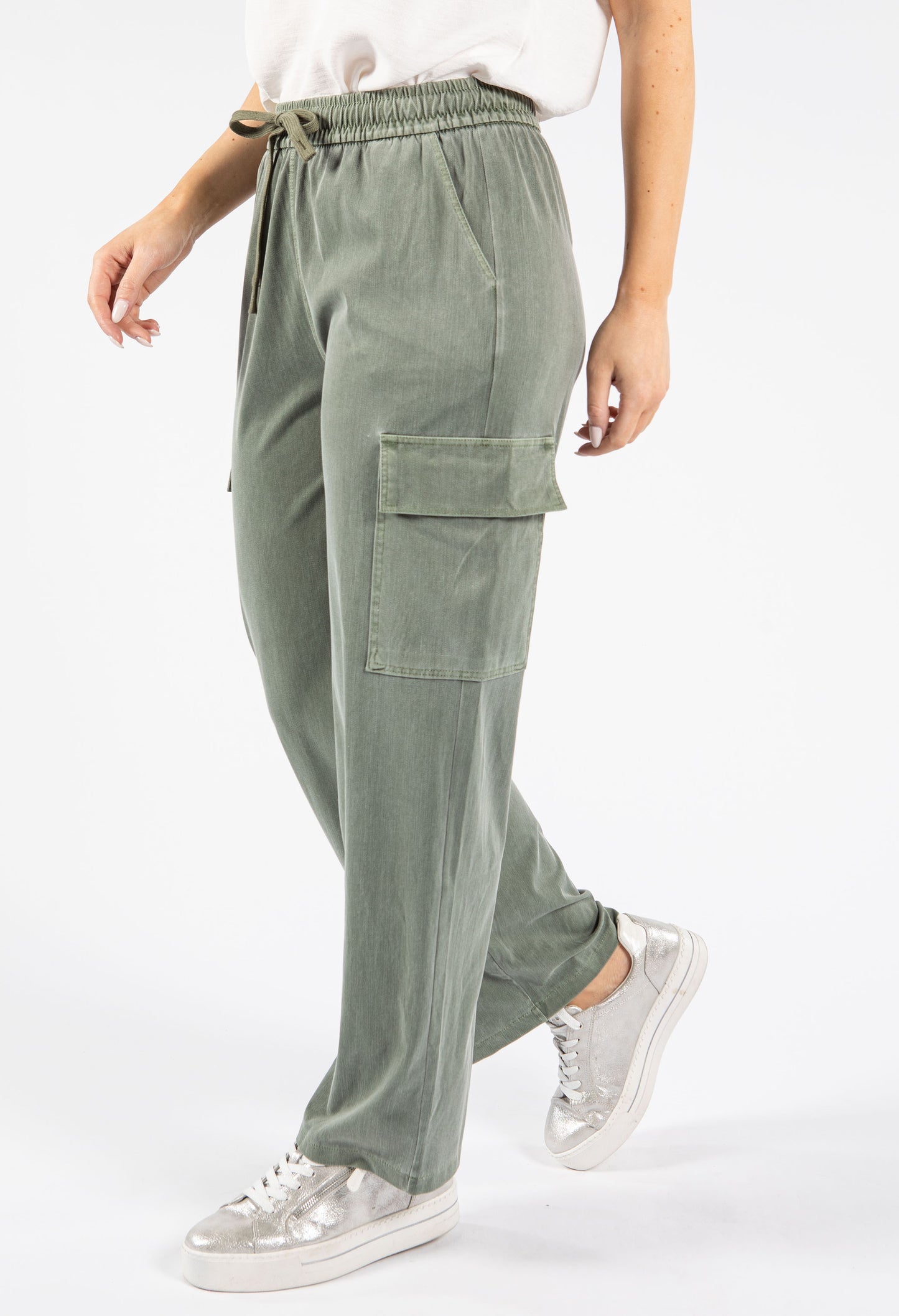 Wide Leg Cargo Trousers