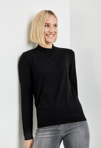 Fine Knit Turtleneck Pullover