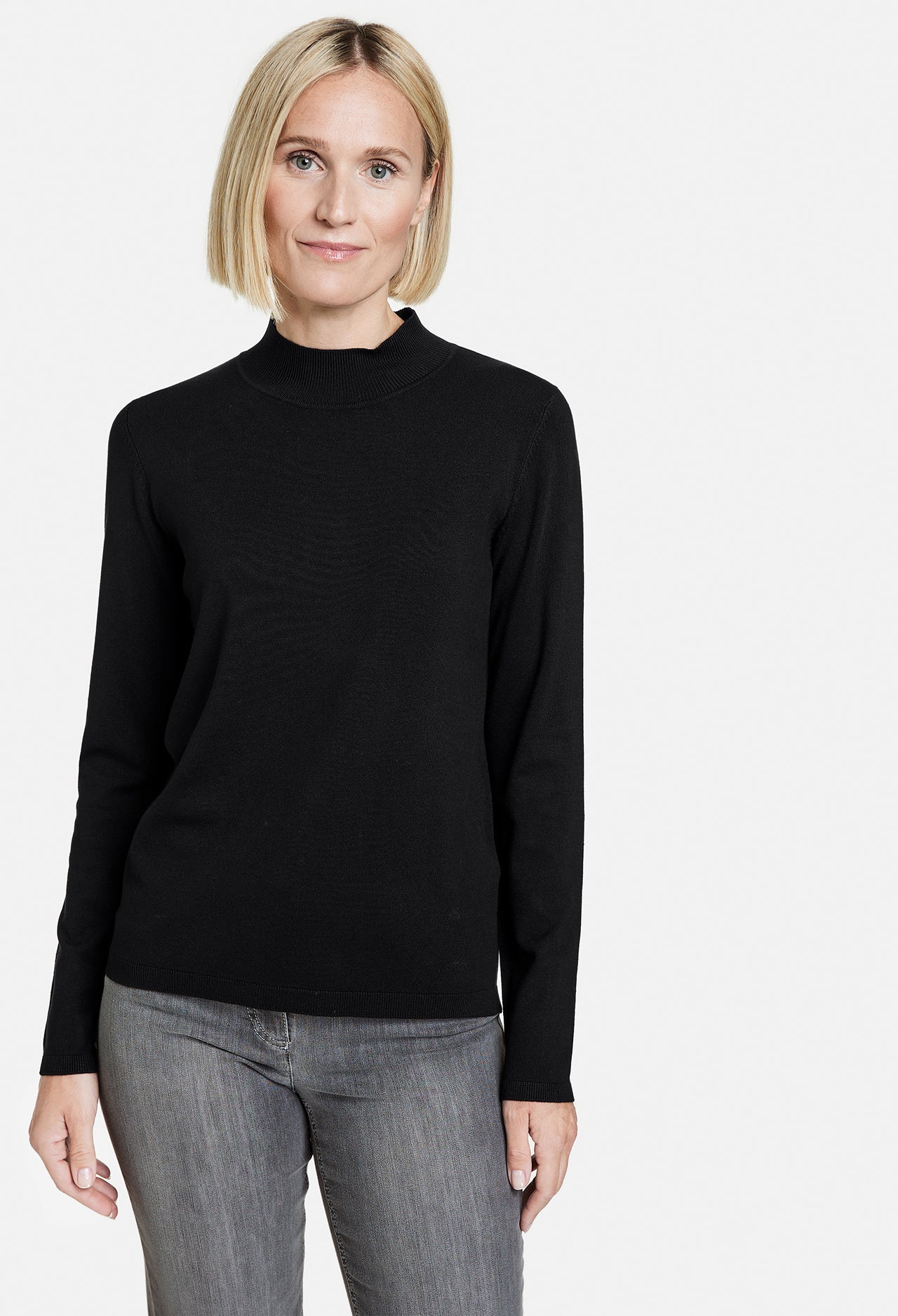 Fine Knit Turtleneck Pullover