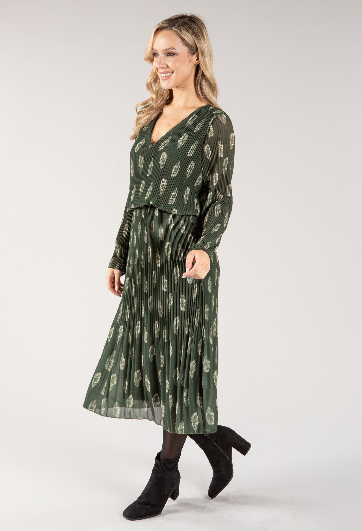 Leaf Print Plisse Pleated Dress