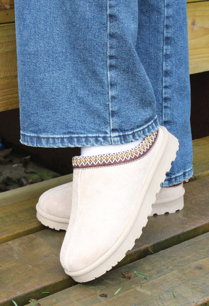 Embroidered Low Slip On Shoe