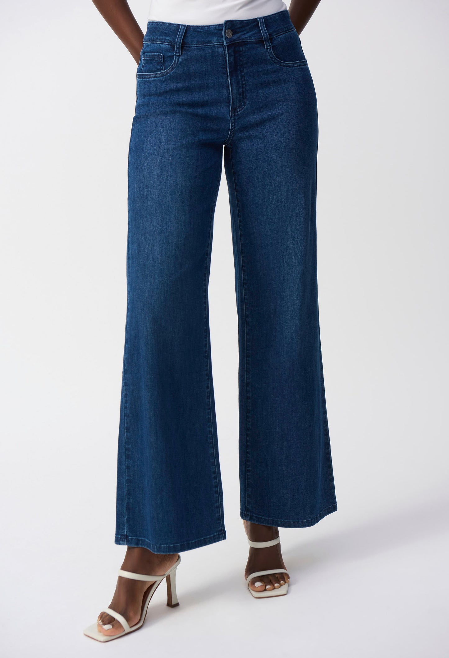 High-waisted Wide-leg Jeans