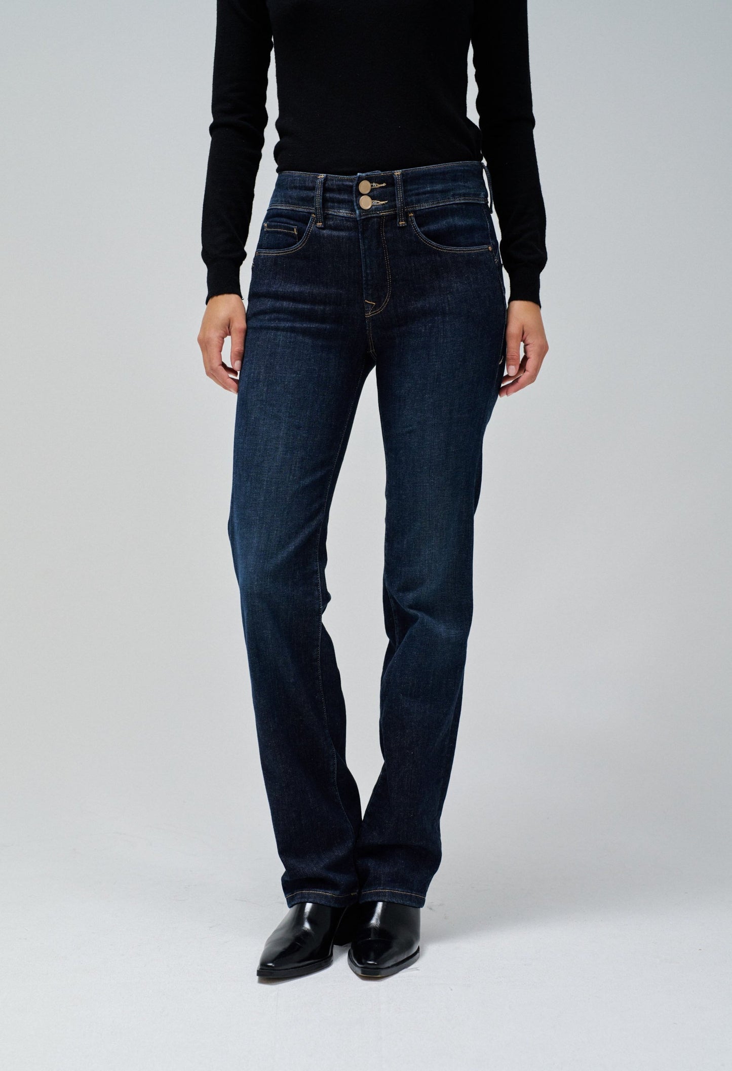 JEANS SECRET PUSH IN STRAIGHT